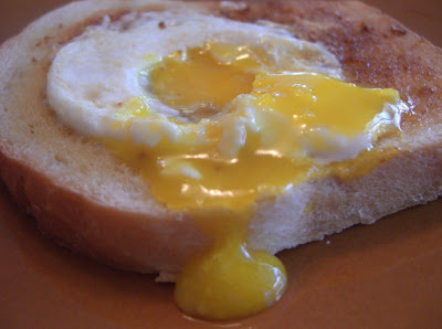 Egg-in-Toast