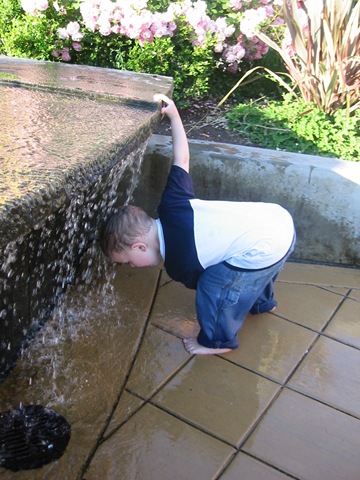 [water fountain (10)[2].jpg]