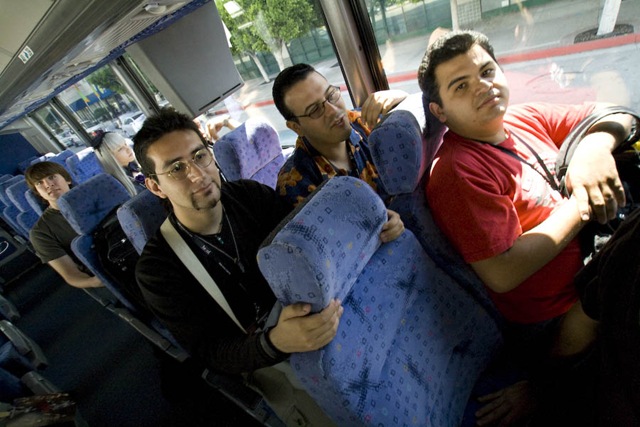 [bus 2[5].jpg]