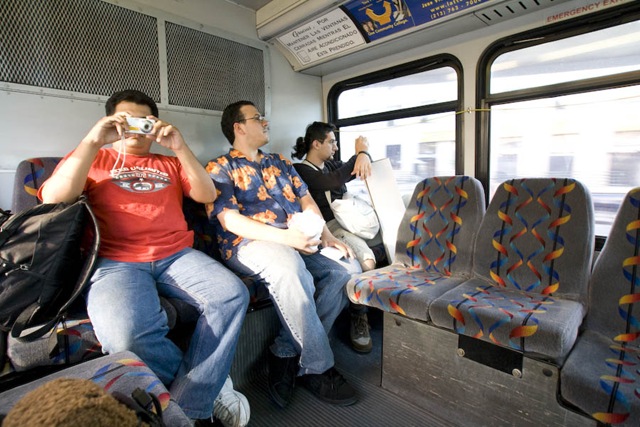 [in the bus[5].jpg]