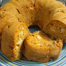 Raw Apple Pound Cake
