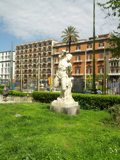 Villa Comunale - Statua Bacchus 