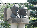 Памятник Ленину и Крупской
