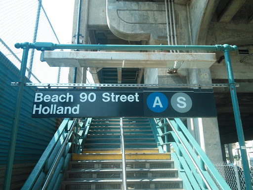 Beach 90 Street-Holland Station