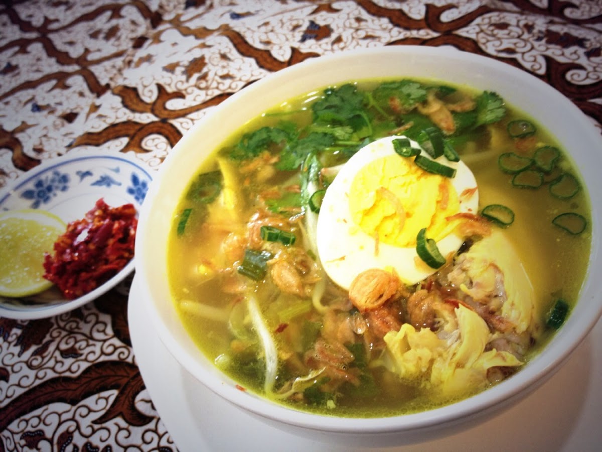 Soto Madura ,chicken soup in turmeric & lemon grass ,this soup r so yummy & fresh  all from fresh sc