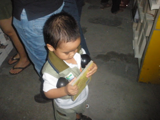 Oktober 2008, Adam di jualan gudang MPH