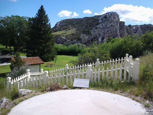Pioneer graves