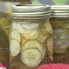 Crock Pot Garlic Dill Pickles