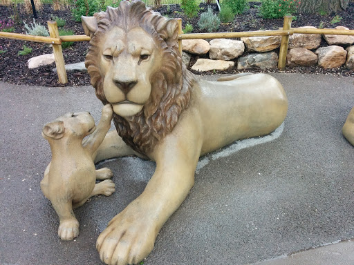 Lion Play Statue
