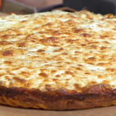 Carbonara Deep-Dish Pasta-Crusted Pan Pizza