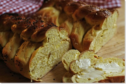 Challah buttered_redigerad-1
