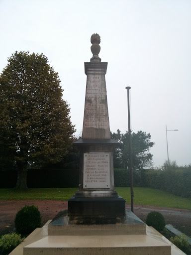 Mémorial - Monument aux Morts de Bey