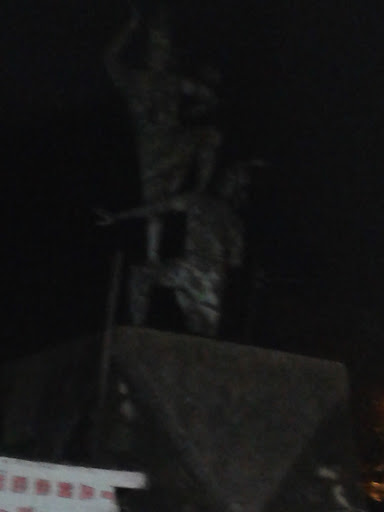 Paraga Statue