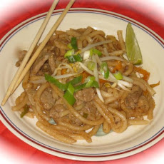 Beef Pad Thai With Peanut Sauce & Asian Noodles