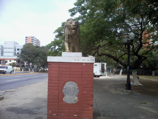 Monumento Los Leones Este