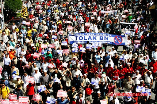 Image result for Gambar Umno mencekik rakyat