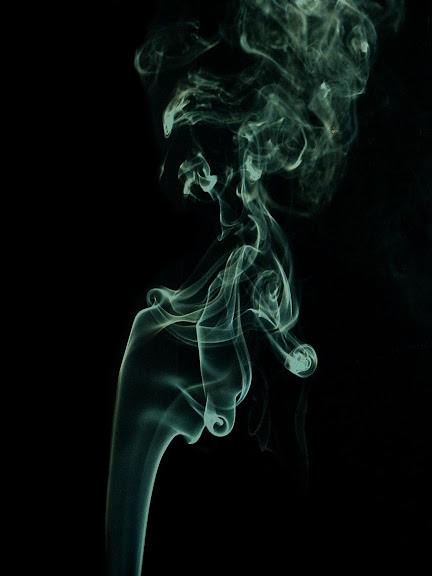 Fotos Gratis Abstracción - Humo de un cigarro Fotos Gratis Abstracción - Humo de un cigarro