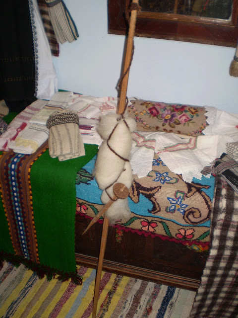 http://lh4.ggpht.com/pozejina/SMmUMrV46bI/AAAAAAAAAN4/Y4RWlwyGqbw/s640/furca_caer.JPG