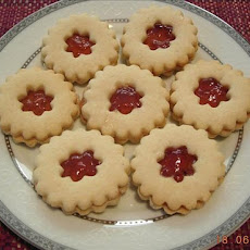 Caramel-filled biscuits