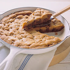Skillet-Baked Chocolate Chip Cookie