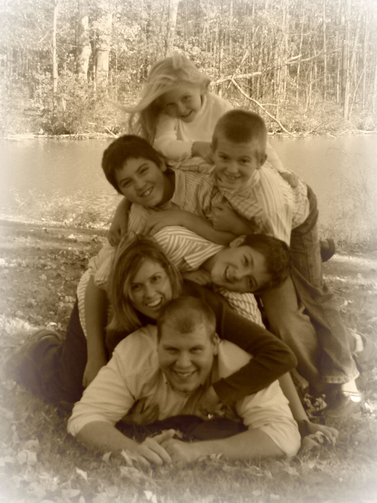 [no5familypile[3].jpg]