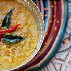 Sri Lankan Masur Dal with Tamarind, Curry Leaves & Coconut Milk