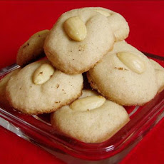 Arabic Cardamom Shortbread (Gorayba)