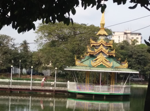 Kan Yate Tar Lake Shrine