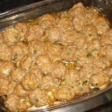 Cheesy Meatballs With Basil Tomato Sauce