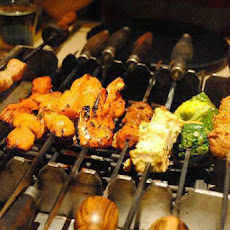 Hariyali Paneer Tikka - Minty Cottage Cheese Skewers !