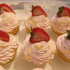 Strawberry Lemonade Cupcakes