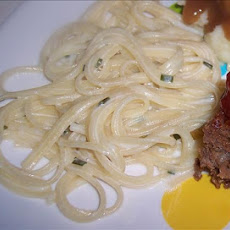 Linguine in Sour Cream and Chive Sauce