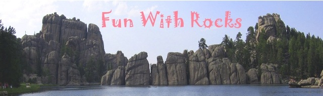 [fun with rocks with pink caption 640w v2 jokerman[3].jpg]