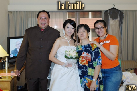[family11.jpg]