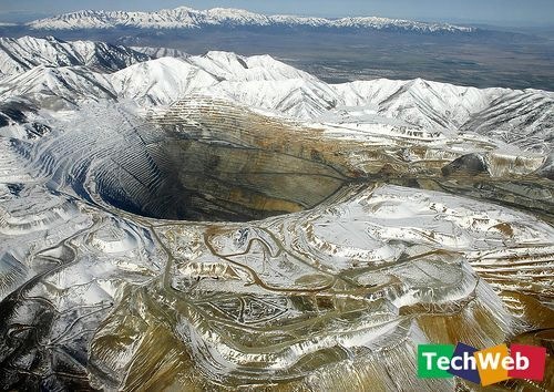 七個令人顫慄的人造巨大洞穴,米爾金剛礦場（The Mirny diamond mine）,金伯利鑽石場（The Kimberley mine）,光榮洞（The Glory Hole）,賓翰峽谷銅礦場（Bingham Canyon Mine）,藍色大洞(Great Blue Hole),Diavik 礦井（The Diavik Diamond Mine）,深陷(sinkhole)