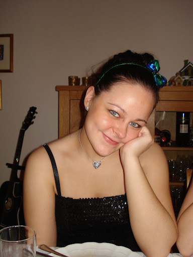 http://lh4.ggpht.com/sapukulurnar/R3_L-7bNNwI/AAAAAAAAGgs/d-CdMI-mP7Y/%C3%A1ram%C3%B3t%202007%20og%20kve%C3%B0jupart%C3%BD%20Hj%C3%B6rd%C3%ADsar%20047.JPG?imgmax=512