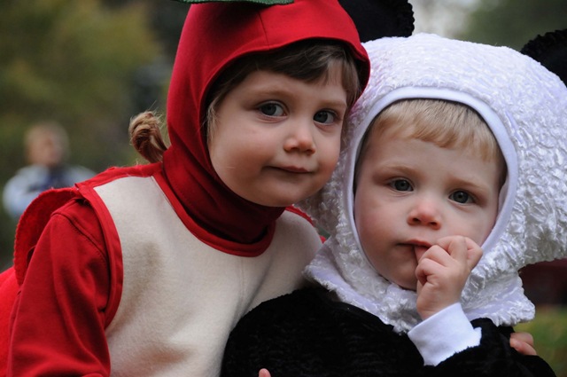 [costumes3[3].jpg]