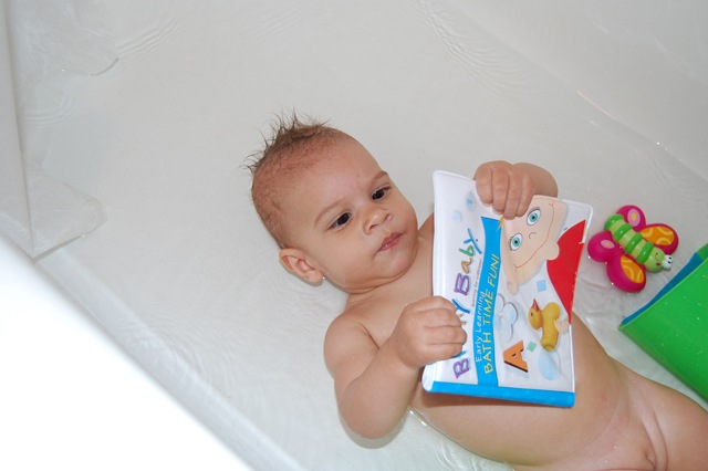 [firsttimeinbigbath0033.jpg]