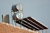由阿斯班多斯往棉堡路上的休息站，民宅屋頂架設太陽能設備，在土耳其是常見的景象。