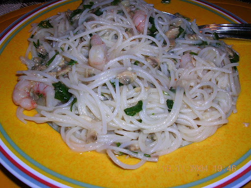 Spaghetti mit Krabben und Muscheln
