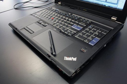 wacomのペンタブレット内蔵のノートPC。 wacomのペンタブレット内蔵のノートPC。