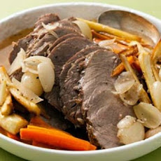 Brisket With Apple, Wine, Carrots and Onion