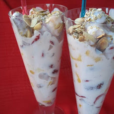 Peach and Raspberry Yogurt Fool