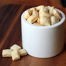 DIY Oyster Crackers