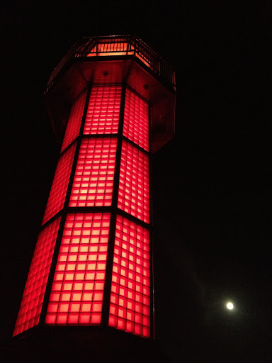 高松港 赤灯台
