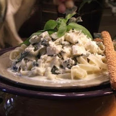Tagliatelle With Garlic, Gorgonzola and Basil