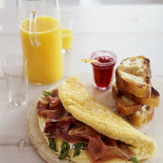 Souffleed Omelet with Goat Cheese, Asparagus, and Ham