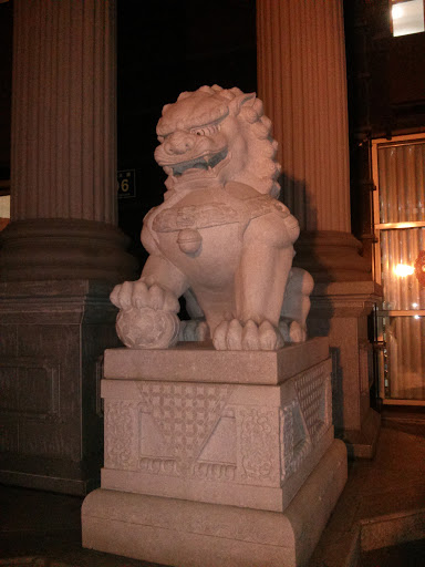温州银行门前狮子