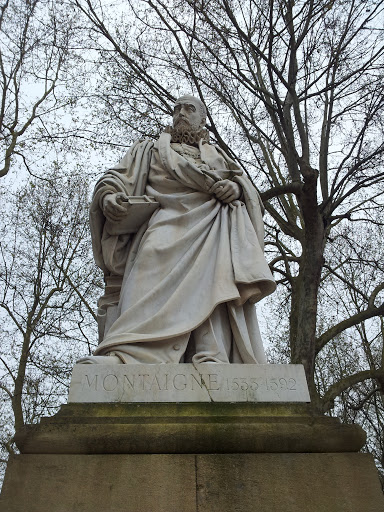 Statue de Montaigne