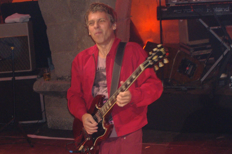 Ariel Rot en pleno solo. Grande Ariel!